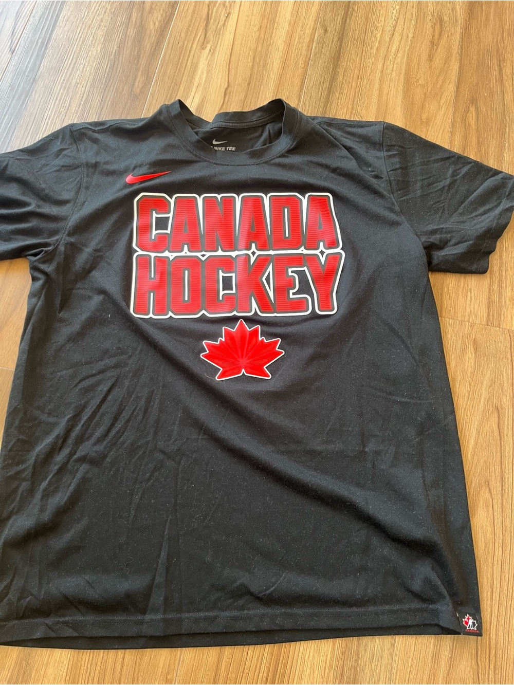 Nike Black Dri-FIT Canada hockey Crew Tee, size large